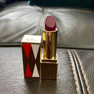 I am selling ESTEE LAUDER Lipstick